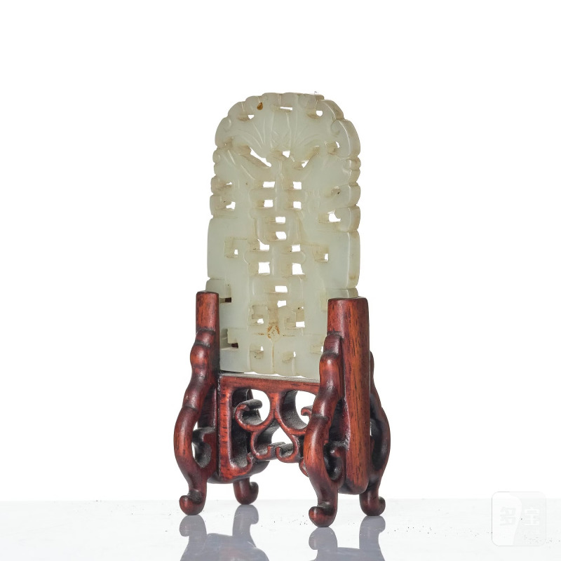 A carved nephrite cup with 'chilong' handles, - 图3